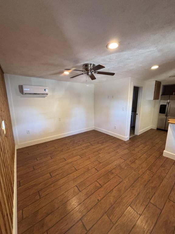 Building Photo - 1396 Cranfield Rd