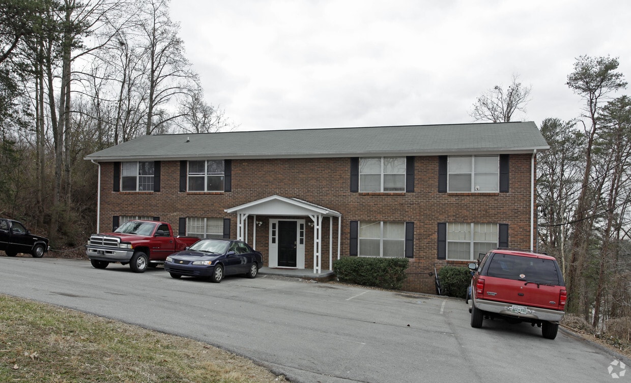 Primary Photo - 905 Flanders Ln