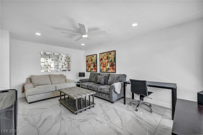 Building Photo - 1453 Santa Anita Dr