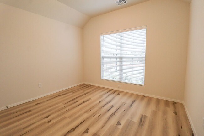 Foto del edificio - 4 Bed 3 Bath New Construction Simmons Home...