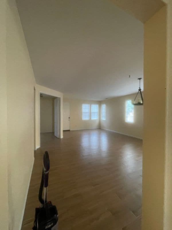 Foto del edificio - 30378 De Caron St