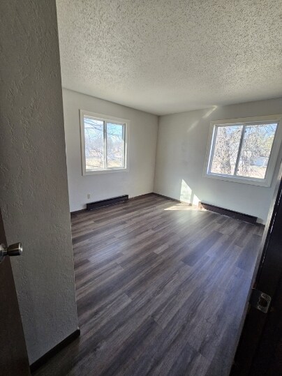 Foto del edificio - 250 Lakeview Rd