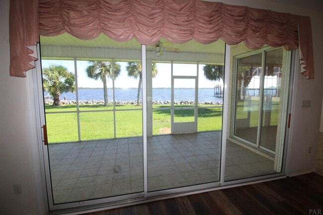 Building Photo - 910 Paradise Beach Cir