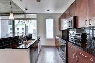 Building Photo - 44 Peachtree Pl NE