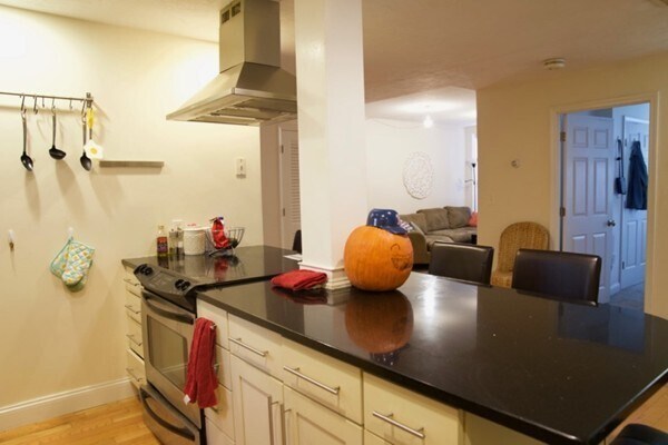 Foto del edificio - 841 Parker St