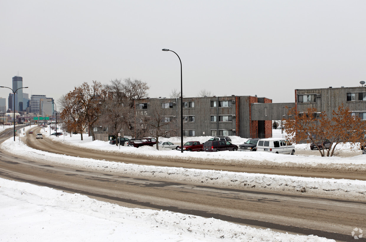 Building Photo - City View Apartments