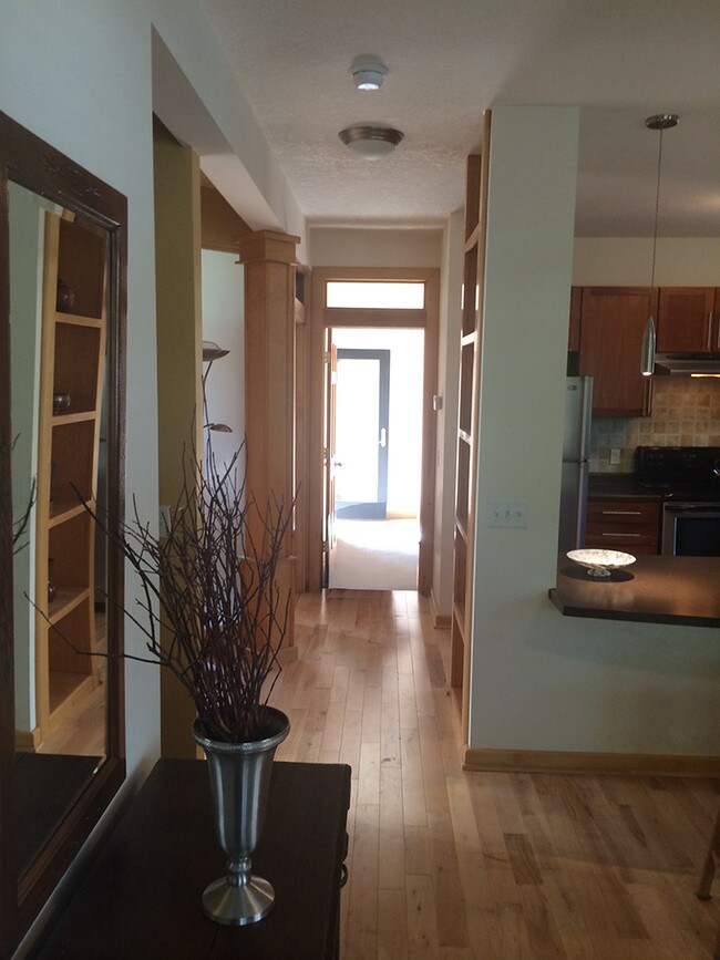 Hallway - 4732 Grand Ave S