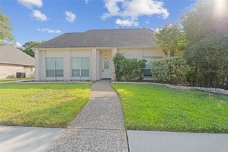 Building Photo - 15414 Willow River Dr