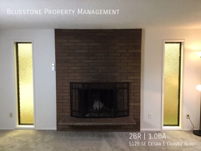 Building Photo - 5129 SE Cesar Estrada Chavez Blvd