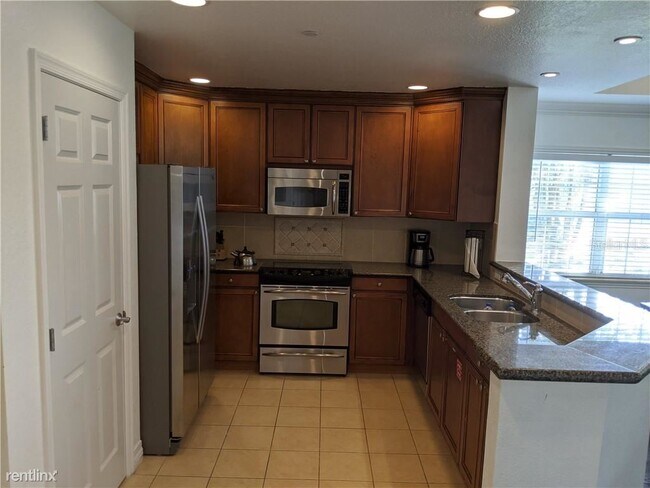 Building Photo - 3 br, 3 bath House - 7612 Cabana Ct Apt 101