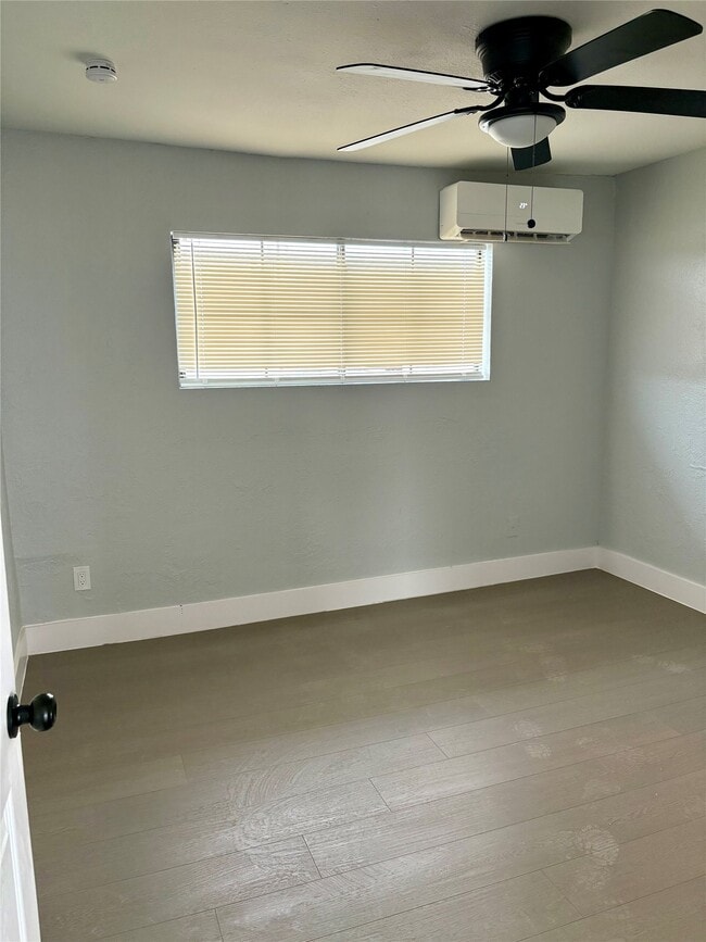 Building Photo - 1125 Ann