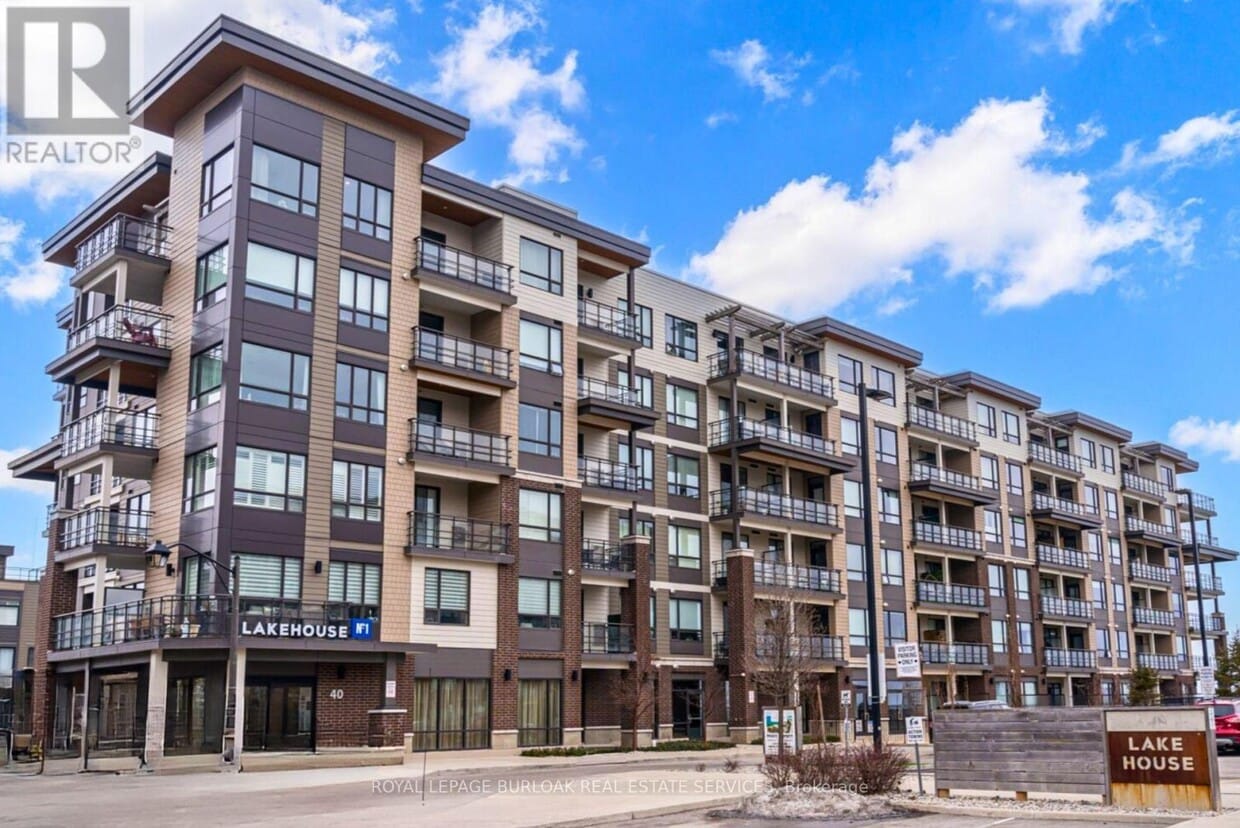 Photo principale - 40-440 Esplanade Ln