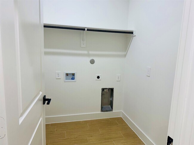 Foto del edificio - 5710 Delmack St