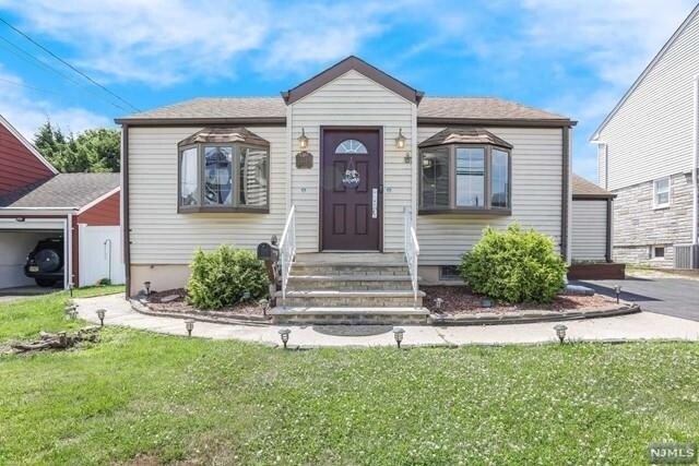 Foto principal - 123 Lakeview Ave