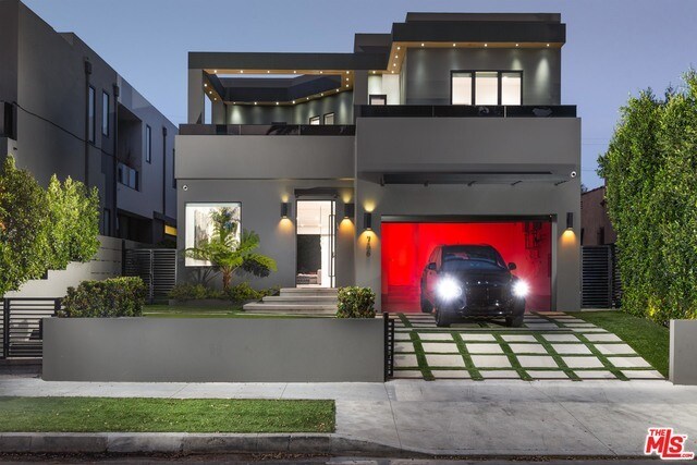 Building Photo - 736 N Curson Ave