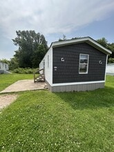 Building Photo - 313 Belew St