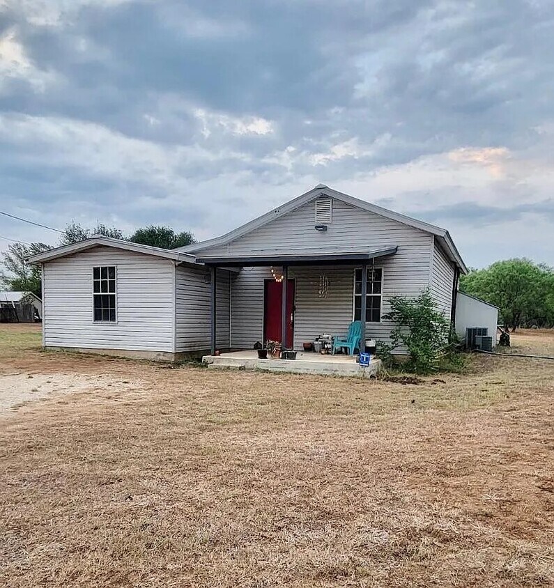 Foto principal - 19650 Ballard Rd