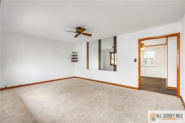 Building Photo - 1474 Huron Rd