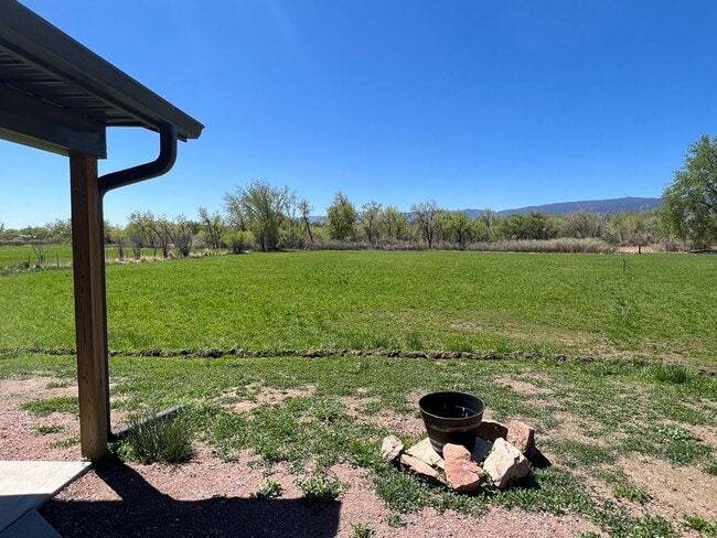 Building Photo - Fully Furnished Short Term Rental