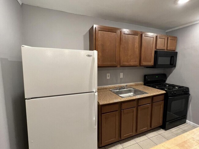 Foto del edificio - 205 Erin Way, Unit T2