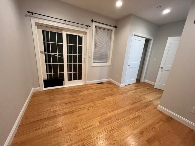 Foto del edificio - 371 Dorchester St
