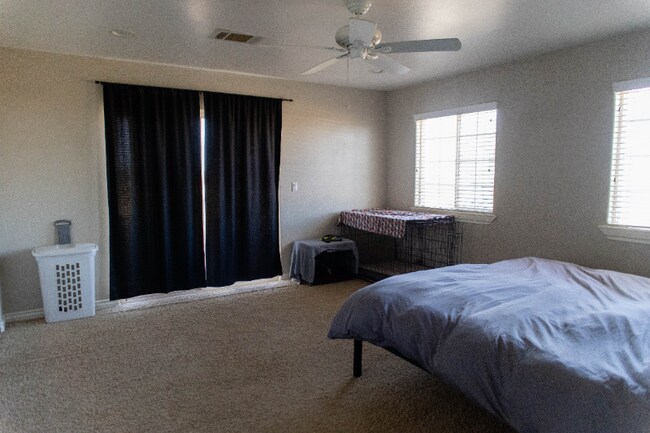 Foto del edificio - 12072 Pacific Rd