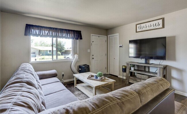 Foto del edificio - Charming 3BR/2BA Home for Rent in Pikes Pe...