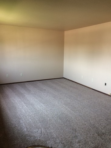 Living Room - 5002 E Sherman Hill Rd