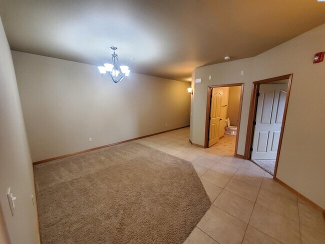 Foto del edificio - Riverwalk Village Condos, Luxury living