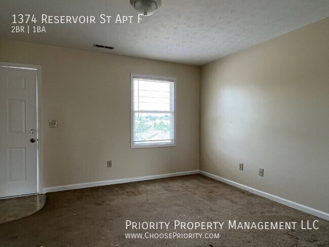 Building Photo - 1374 Reservoir St