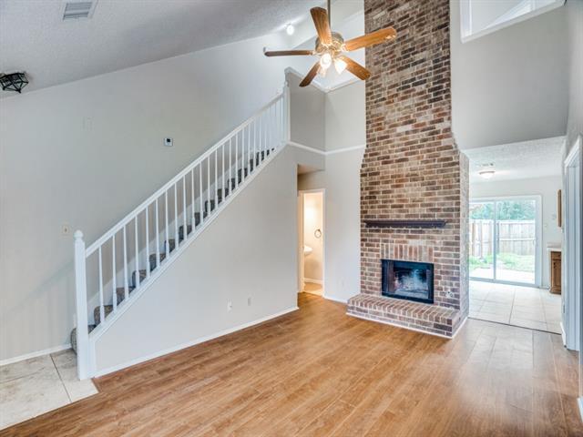 Building Photo - 630 Mountain Side Dr