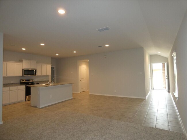 Building Photo - Brand new DR Horton home - never occupied!...