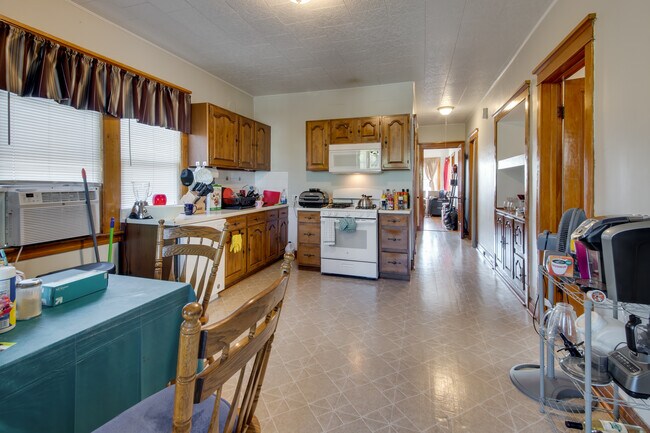 Foto del edificio - 5306 W Roscoe St