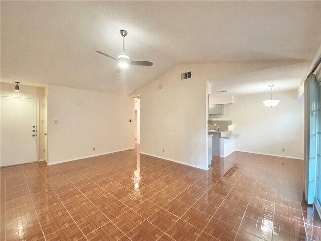 Building Photo - 1703 W Braker Ln