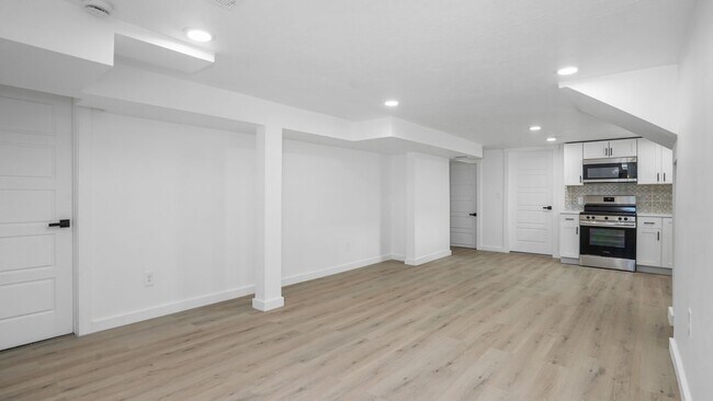 Foto del edificio - 259 E Main St