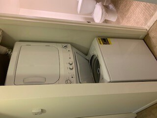 Washer/dryer - 10300 Rein Commons Ct