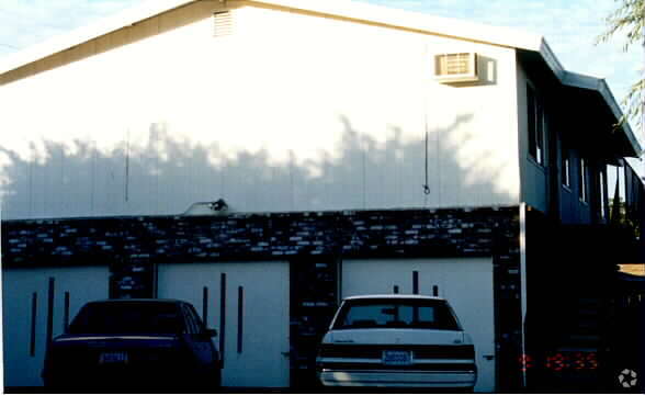 Primary Photo - 1629 Cornell Ct