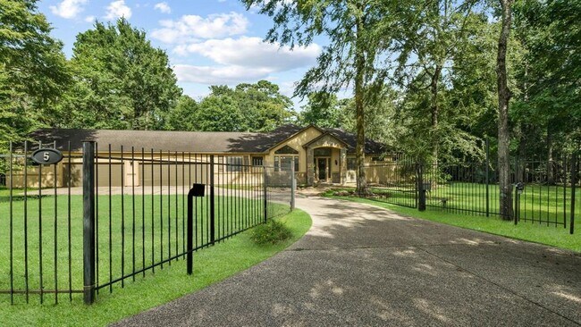 Foto del edificio - 5 Oak Crest Cir