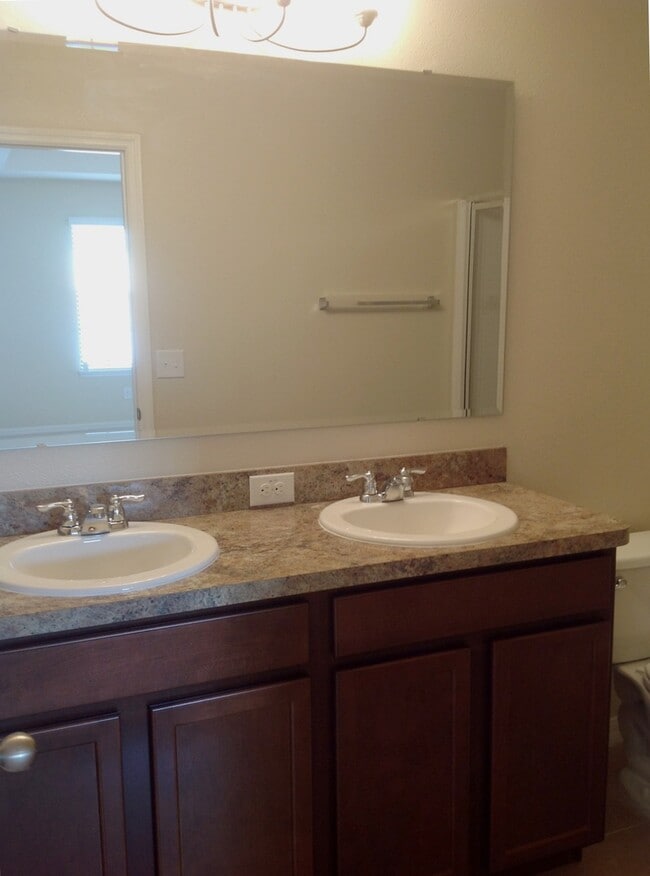 Photo - 3/2.5 Two-Story Townhouse with 1 Car Garage in Gated Community- Longwood!