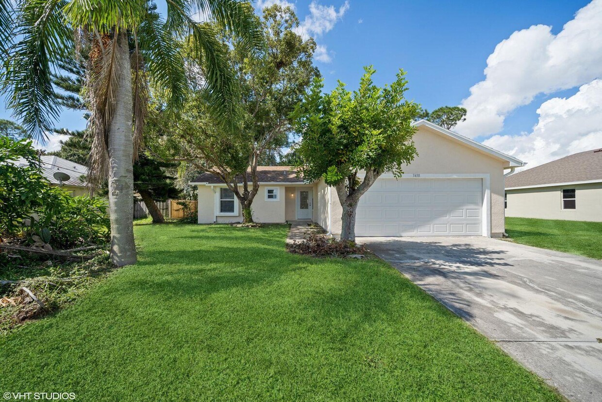 Foto principal - 3438 SW Martin St