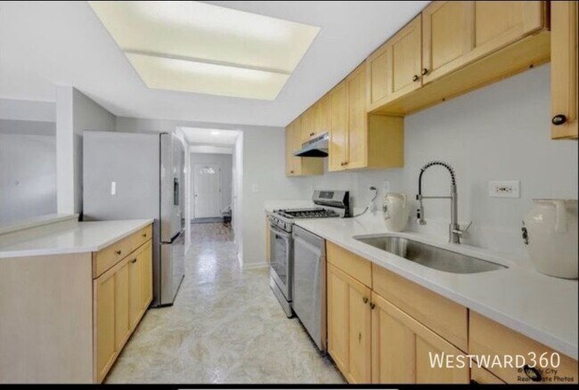 Building Photo - 936 Cardiff Ct