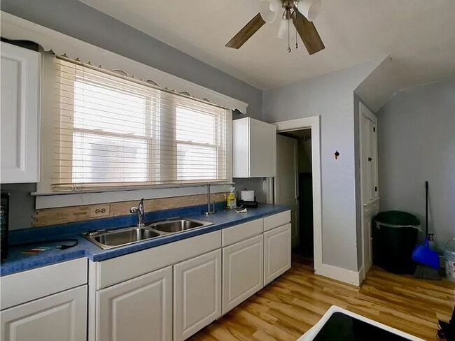 Foto del edificio - 1334 Oak Grove Ave