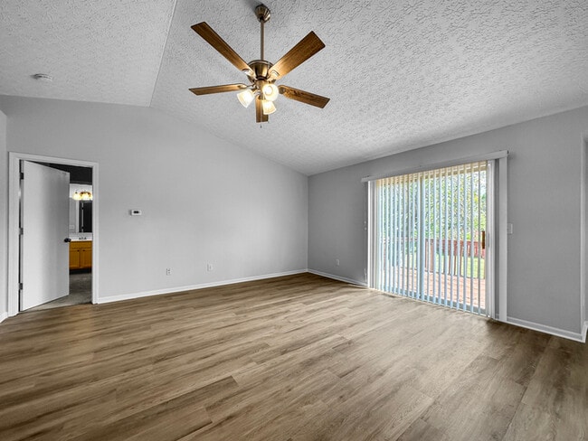 Building Photo - 9030 Trinity Cir