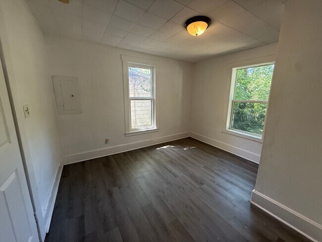 Foto del edificio - 853 S Nettleton Ave