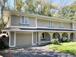 Building Photo - 5420 Mallard Ln