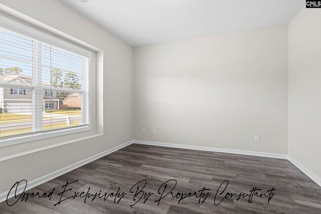 Building Photo - 13 Spinney Ct