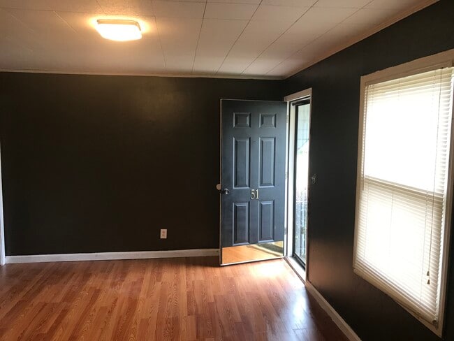 Building Photo - 51 Pelham Heights