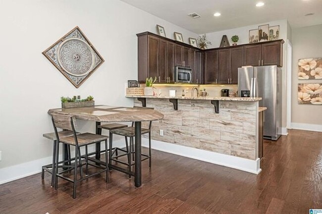 Building Photo - Fabulous 3/3 Townhouse in Edenton