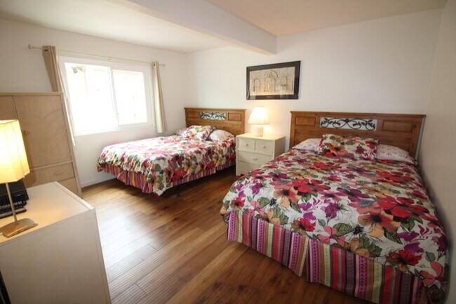 Foto del edificio - 822 Island Ct