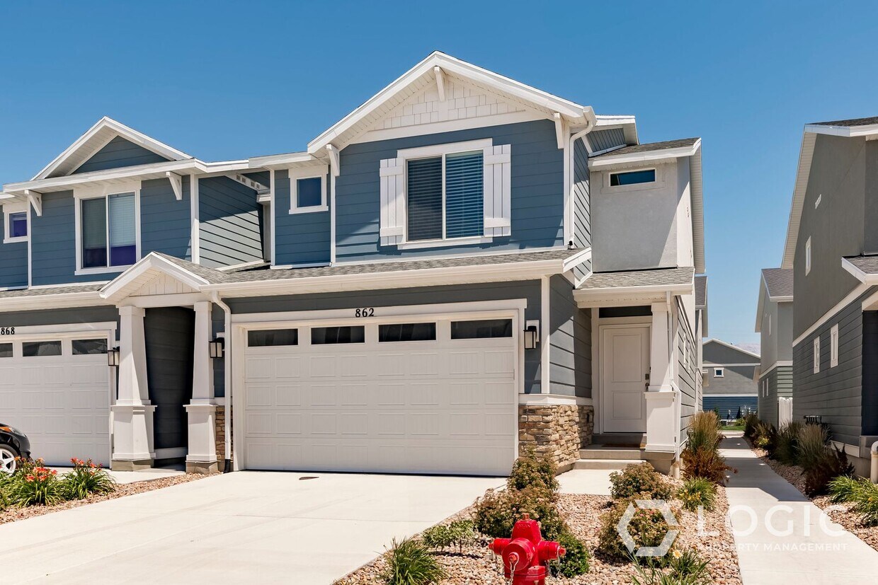 Foto principal - Gorgeous Row End Townhome in Lehi!